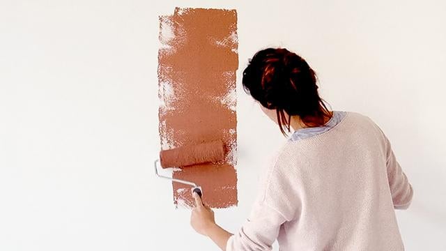 Muren verven? Lees hier praktische tips voor een mooi eindresultaat | Verf in alle kleuren voor binnen en buiten – Flexa