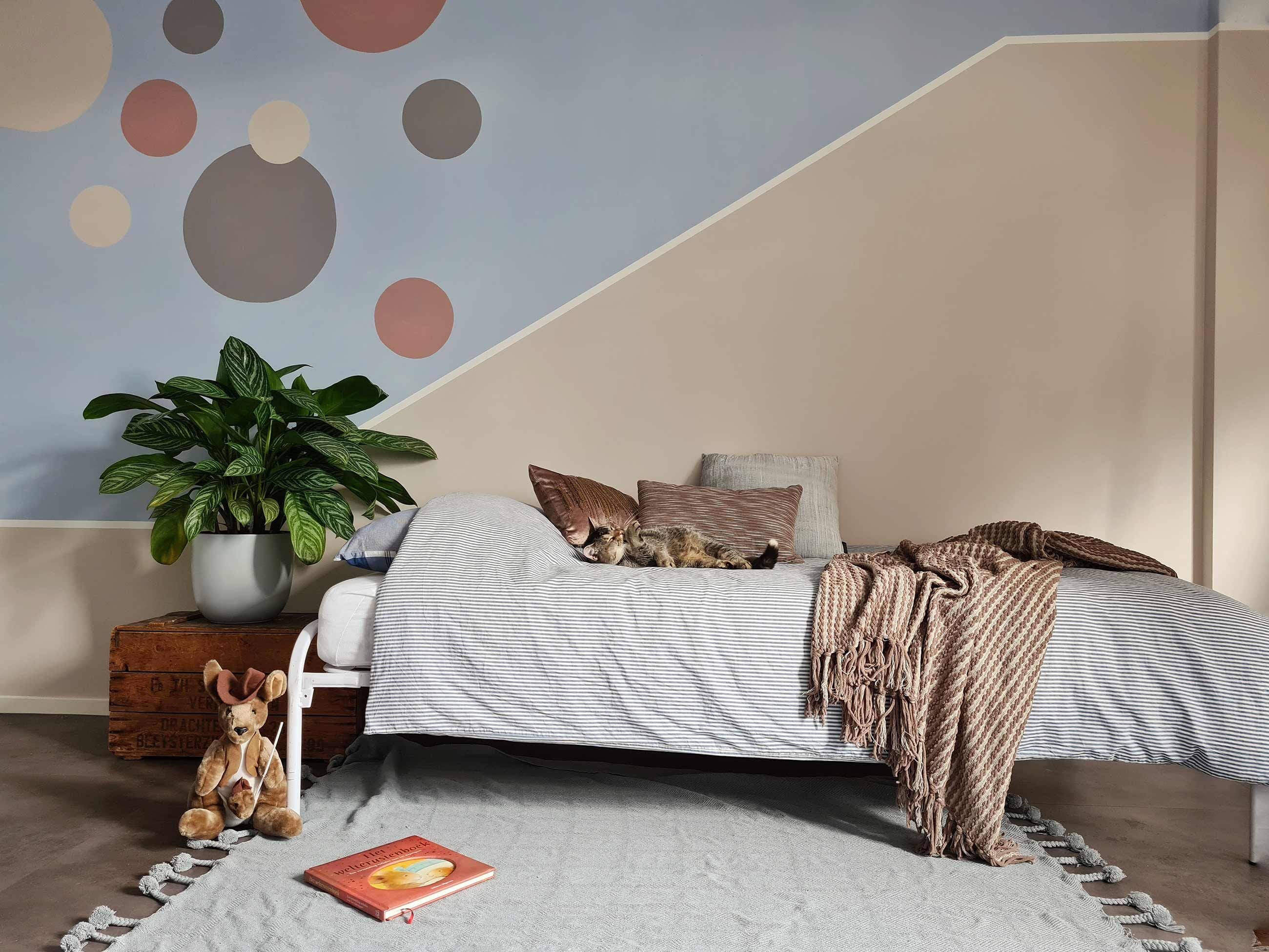 De logeerkamer na de kleur make-over met Bright Skies™